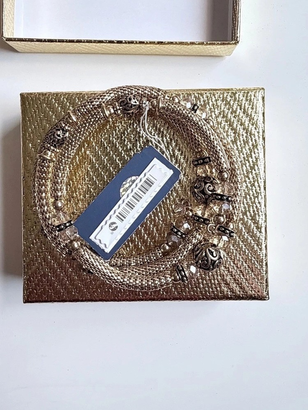 Kendra Scott Gold-Tone Charm Bracelet Like New - Picture 3 of 5